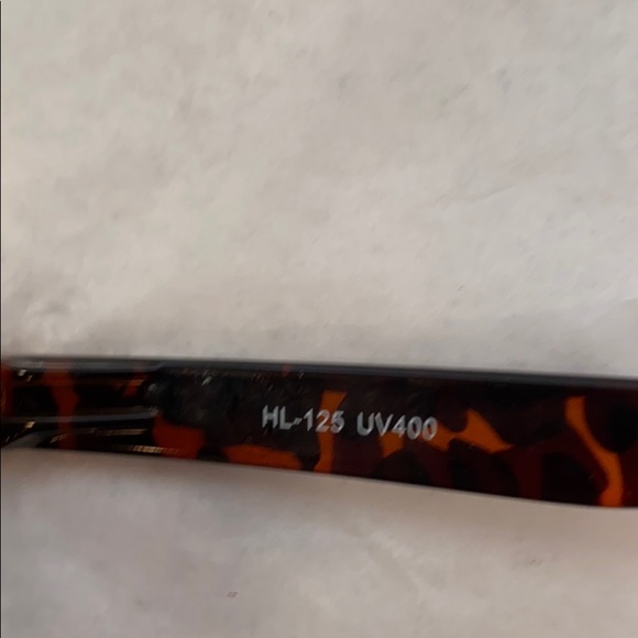 DKNY +1.5 Sunglasses/ Readers New! - Picture 7 of 7